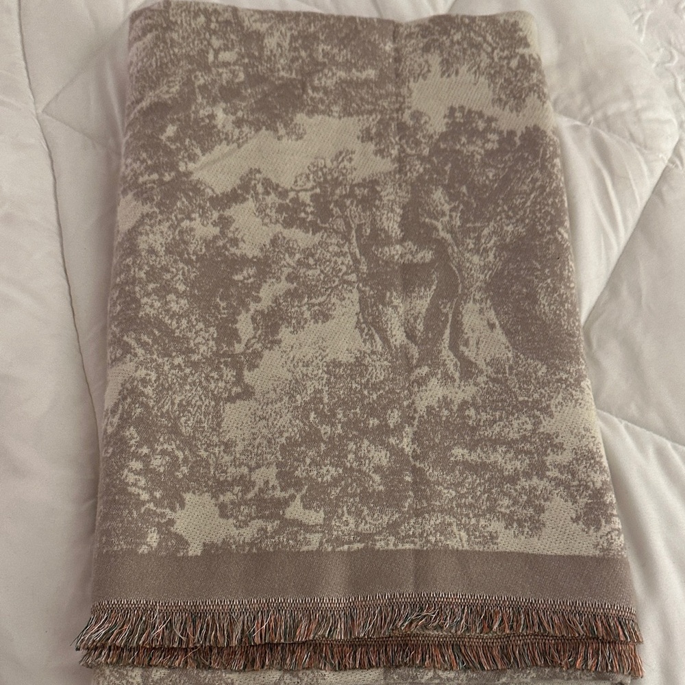 Elegant Beige and Brown scarf 30% wool 70% Viscose
